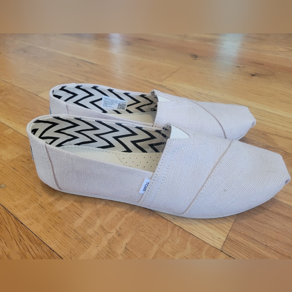 Tom's Shoes, Brand New, Khaki, Tan, Size 8